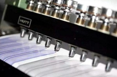 圓珠筆需要依靠國外進(jìn)口,技術(shù)還未突破,2017年喜訊傳來,國內(nèi)研發(fā)成功